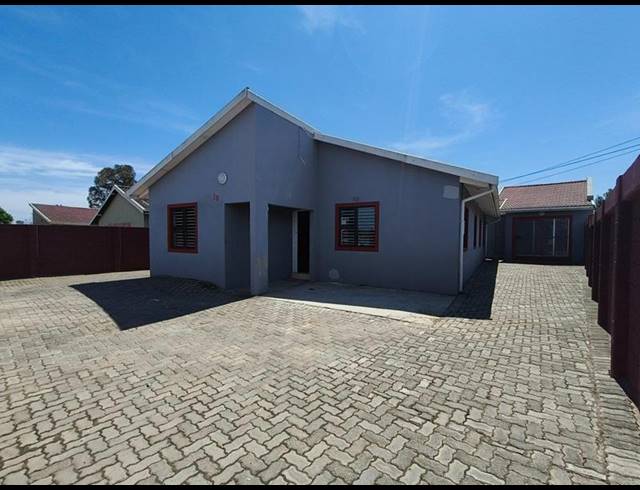 BUSINESS PROPERTY TO RENT IN MTHATHA CENTRAL